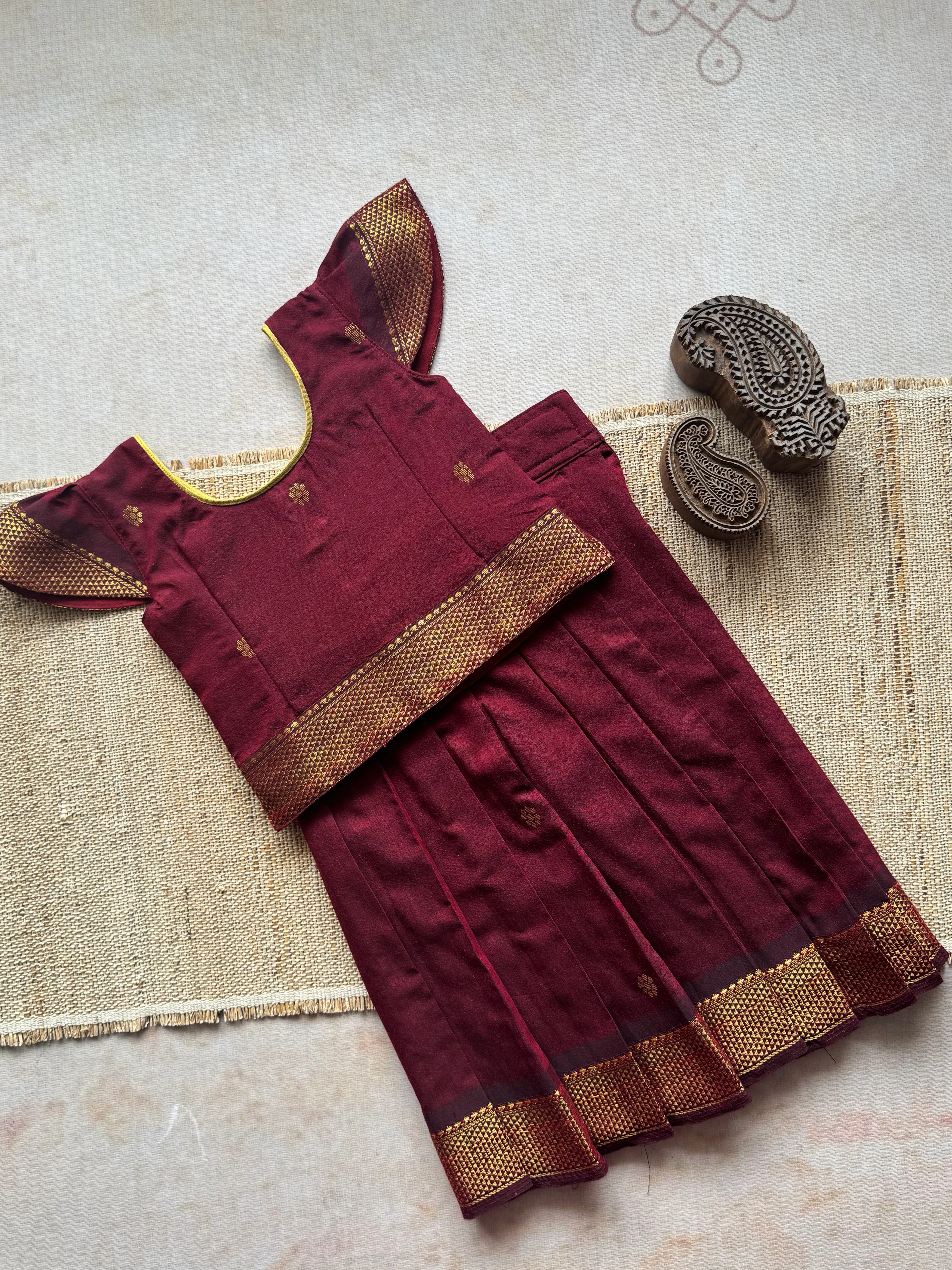 Aakriti - Crop top and skirt - Express - Image 2