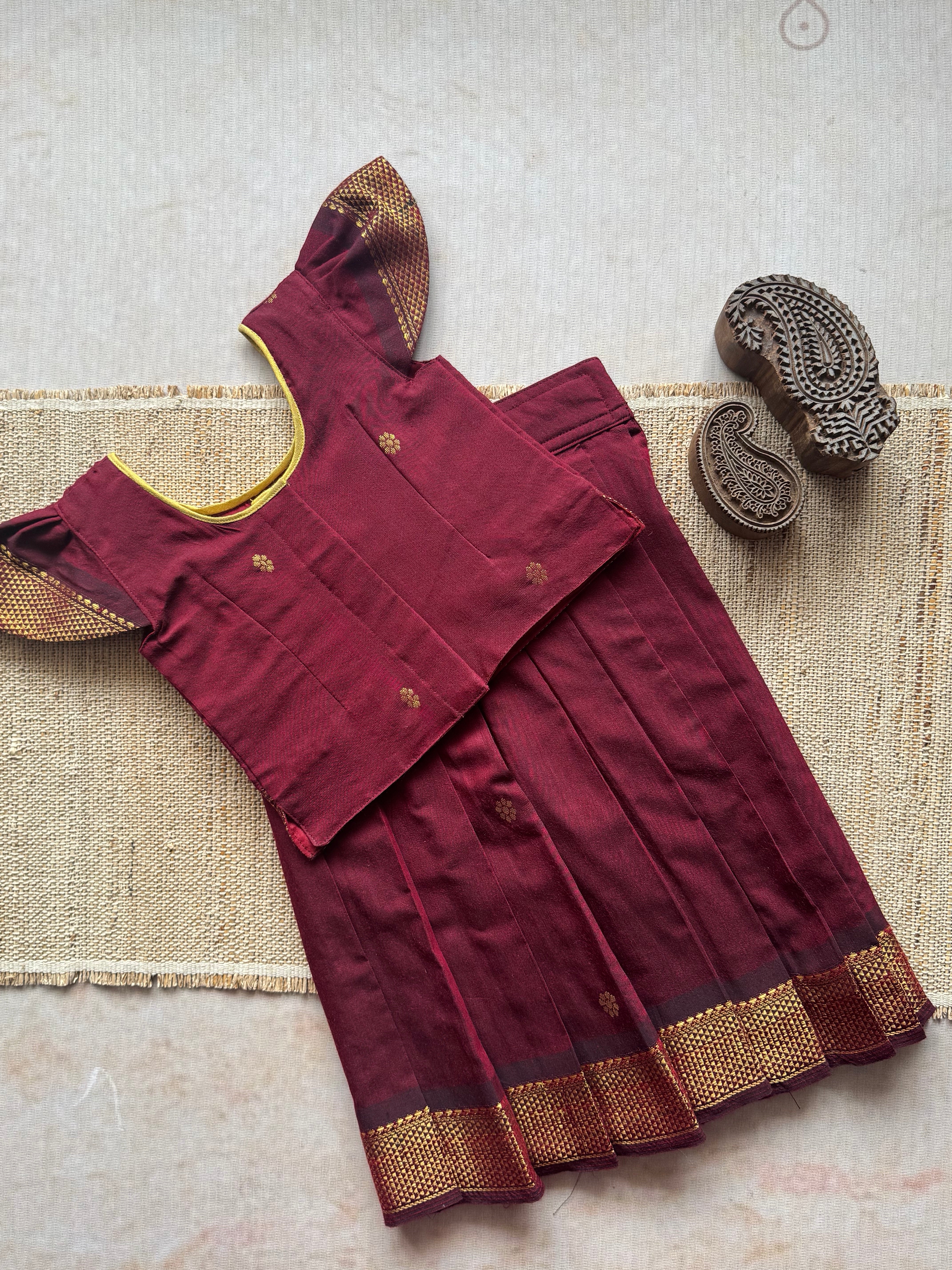Aakriti - Crop top and skirt - Express - Image 3