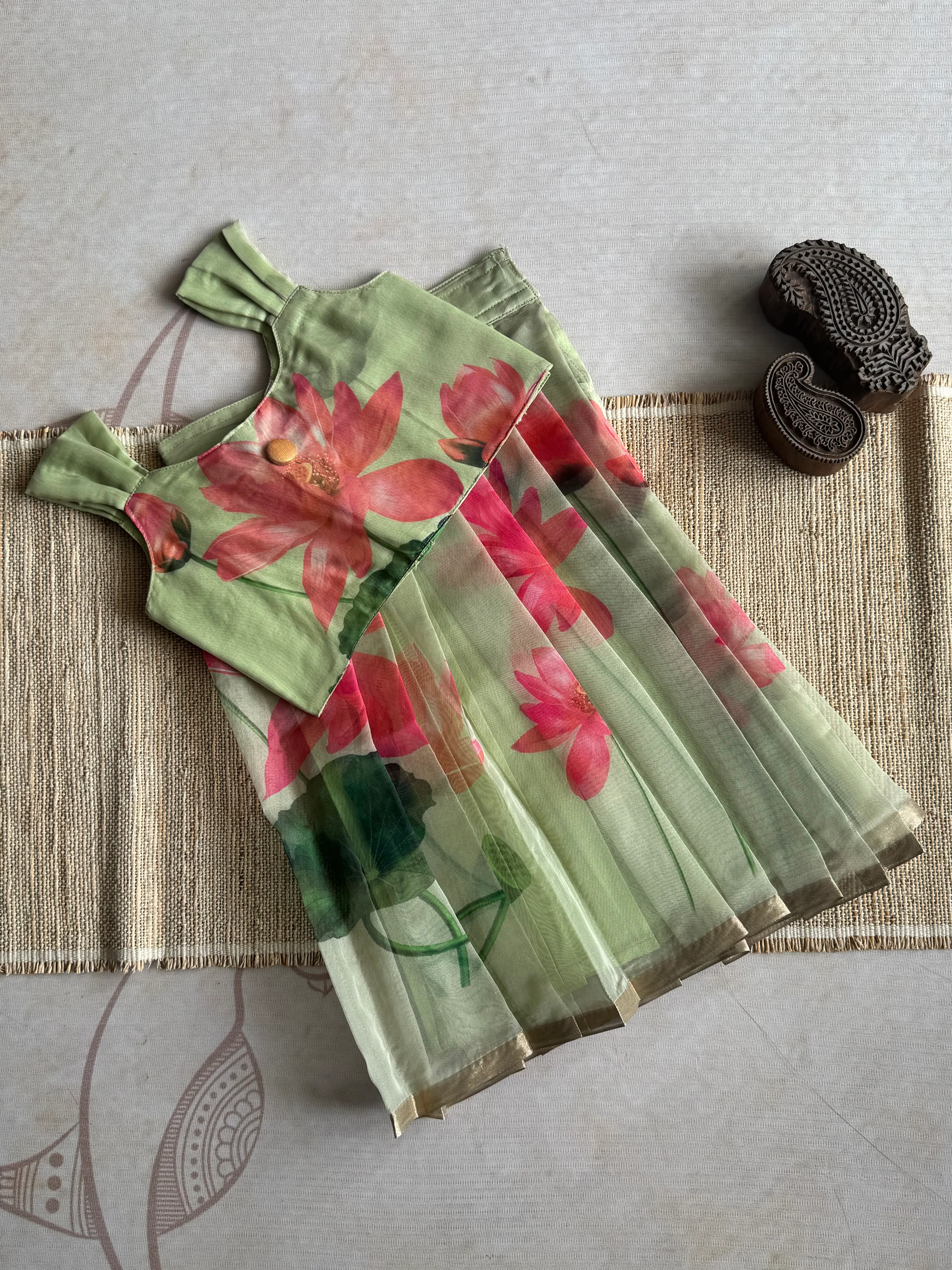 Aila - Crop top and skirt -Express