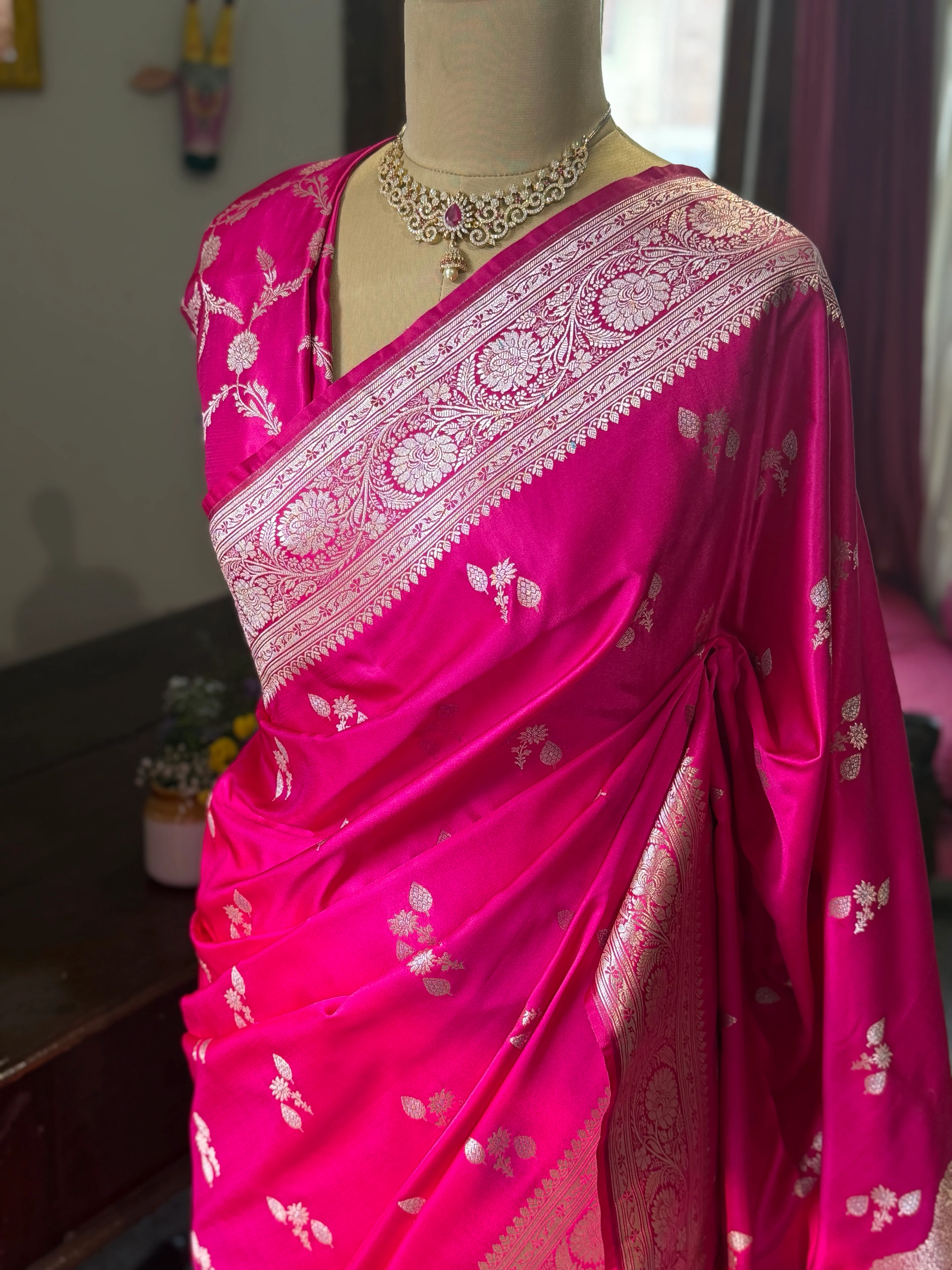 Banarasi Katan Silk Saree in Rani Pink with Zari Buttas - Image 3