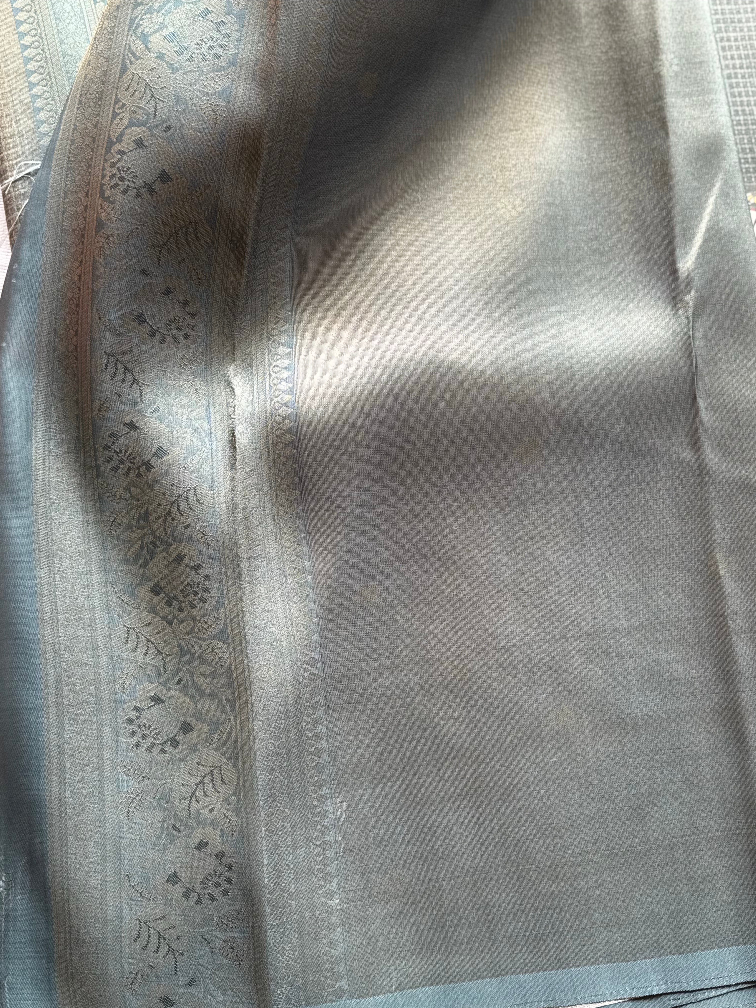 Banarasi Zari Checkered Saree with Kalamkari Border & Matching Butta Blouse - Image 3