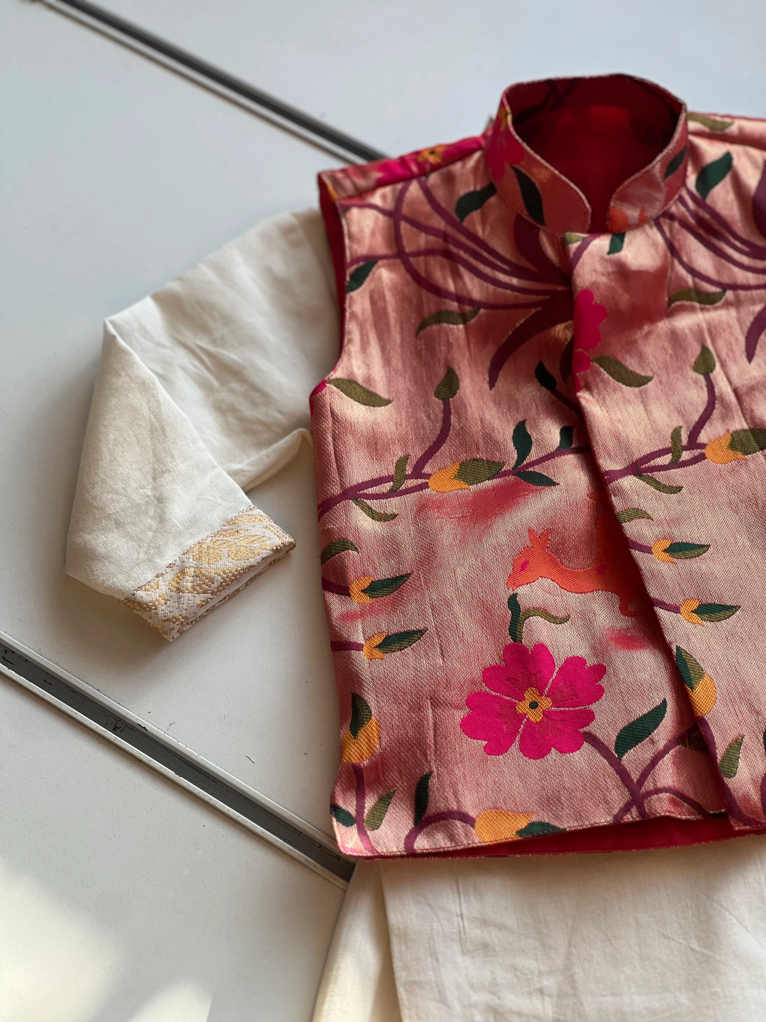 Boys - Paithani Kurta set - pink (Onam Collection) - Image 2