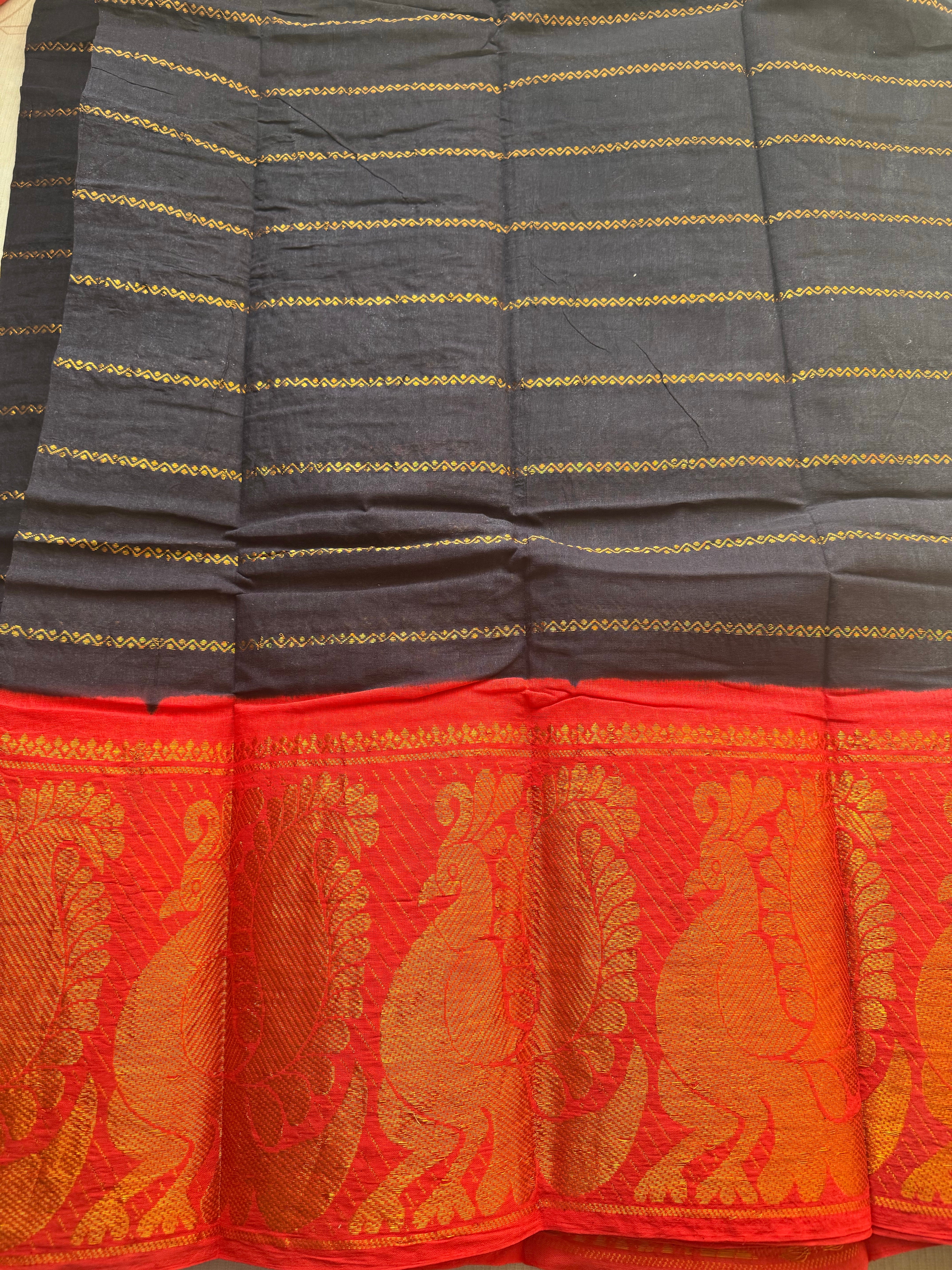 Devaki - Sungudi Cotton Saree – Handcrafted Madurai Sungudi Saree in Soft Cotton - Image 2