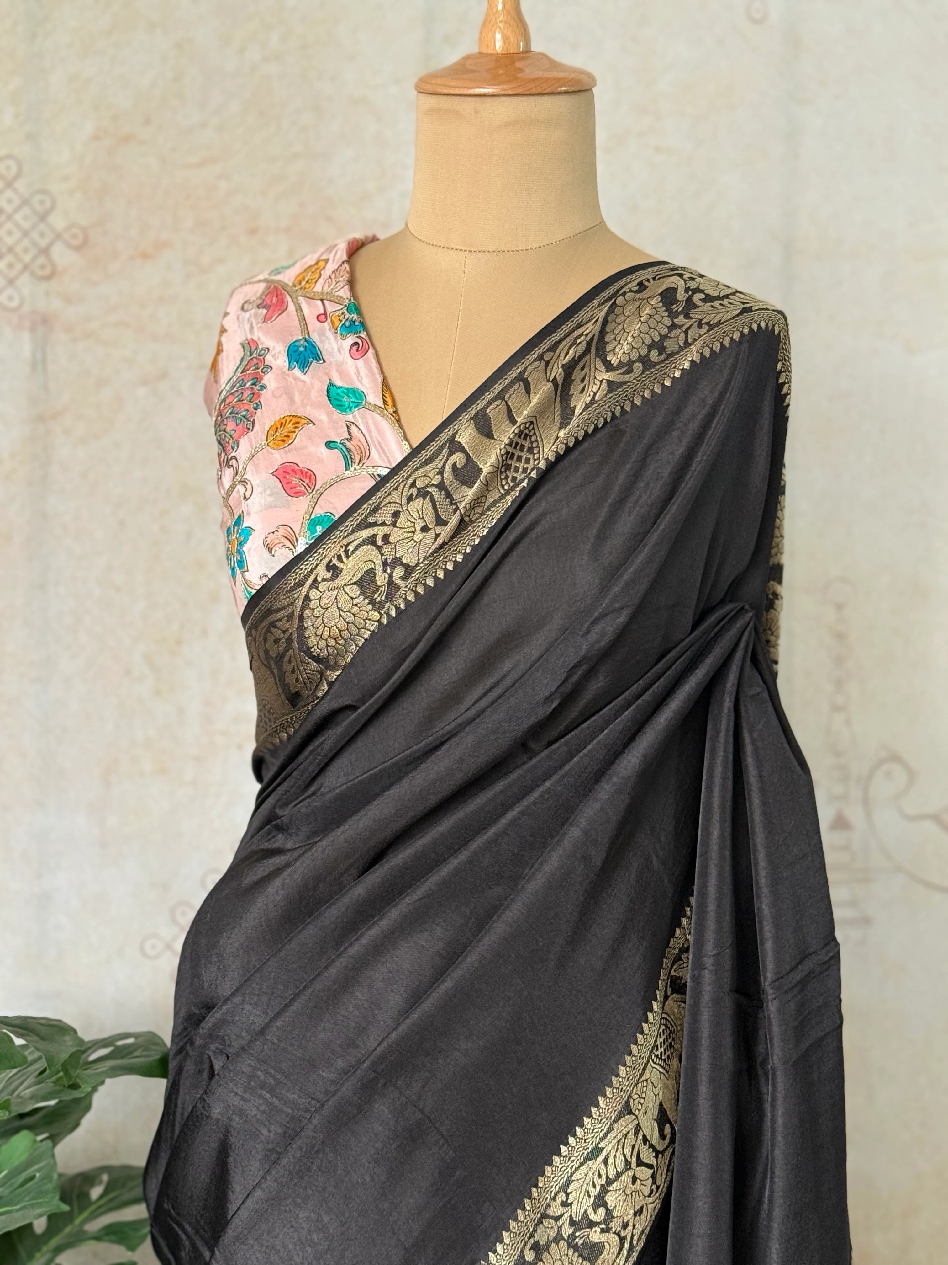 Dola Silk Saree with Antique Gold Elephant Zari Border & Grand Pallu - Image 2