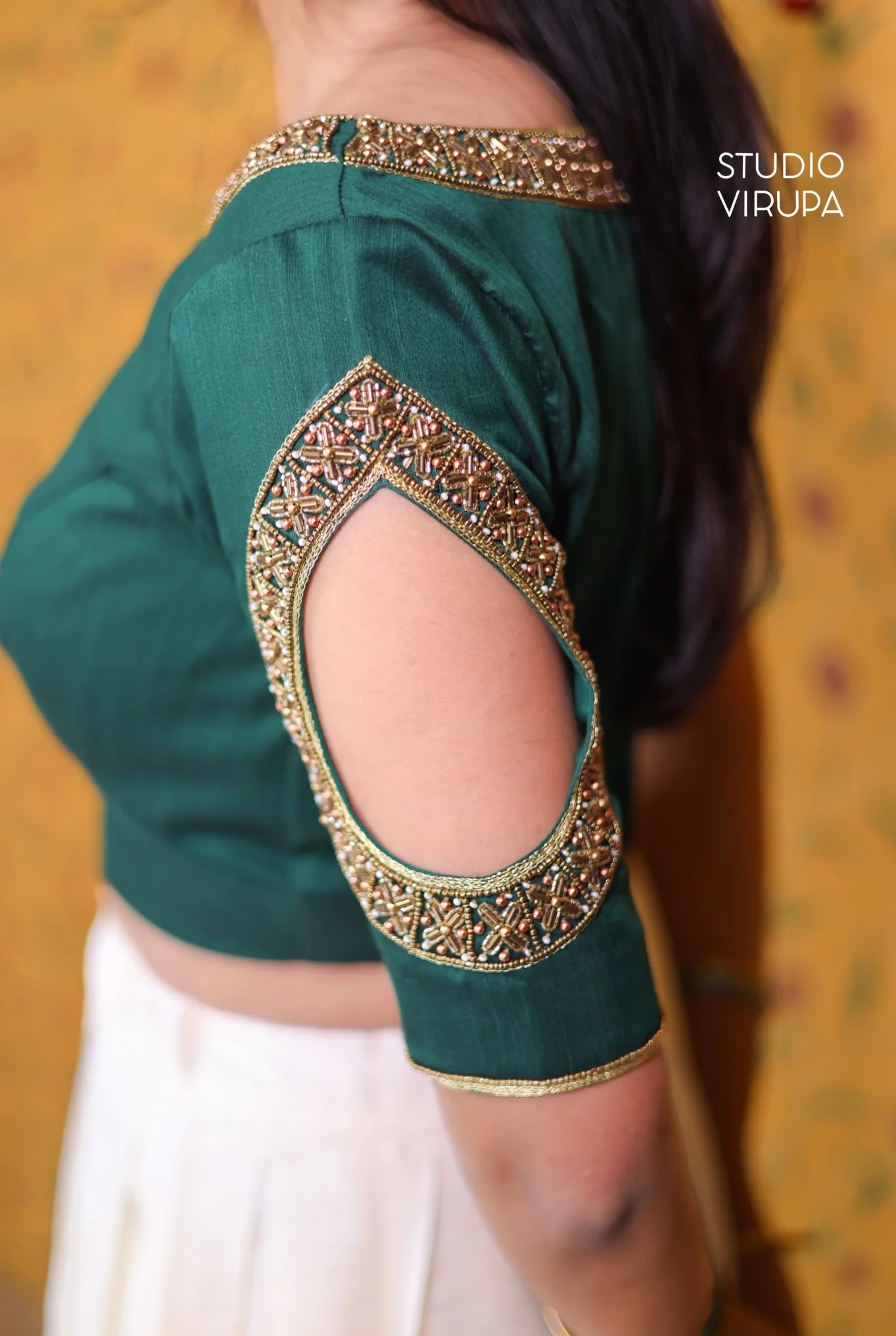 Anshi- Crop top and skirt - Image 4