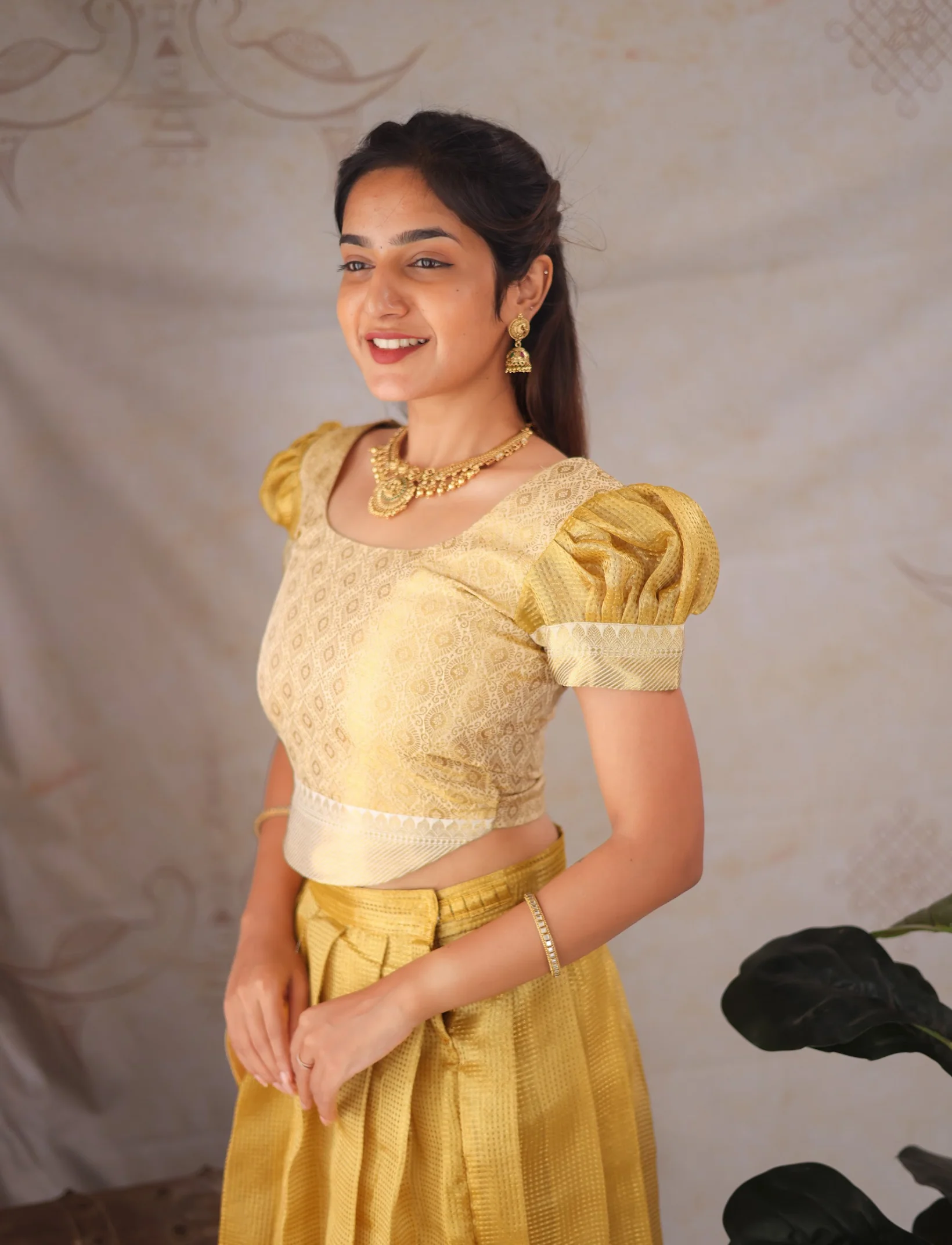 Swarna - Corset top and skirt - Image 3