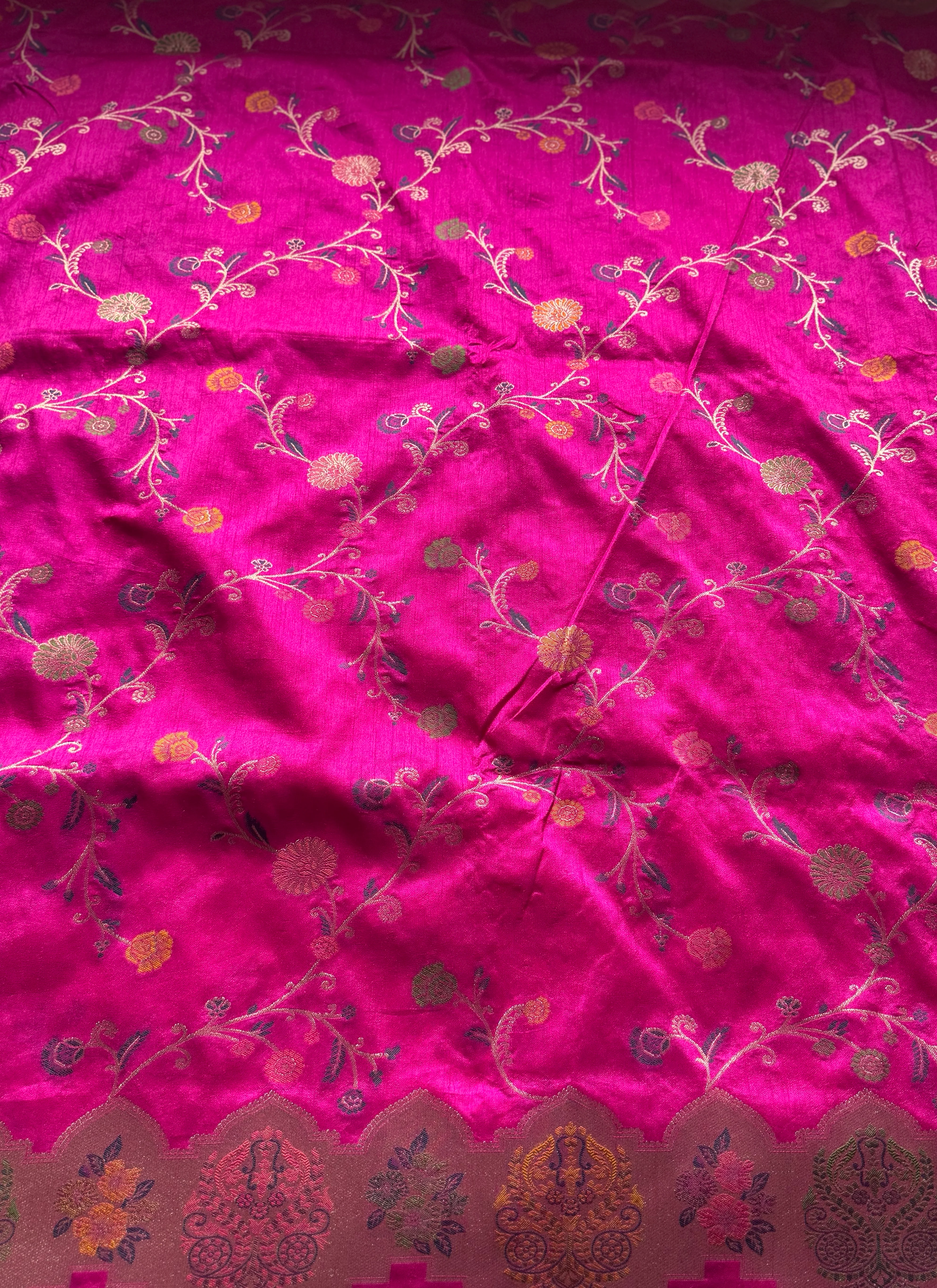Thraya - Hot pink - Image 2
