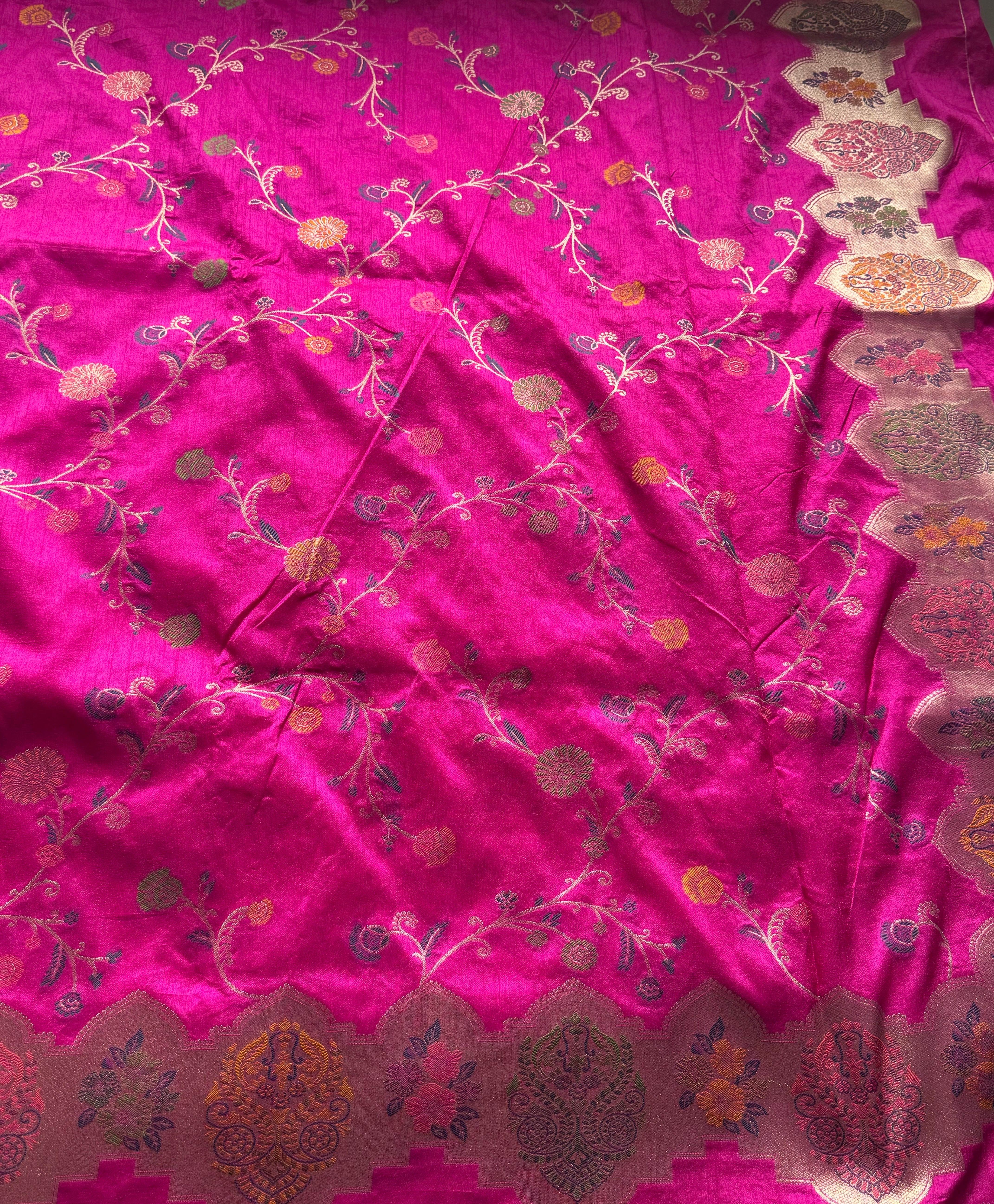 Thraya - Hot pink - Image 3