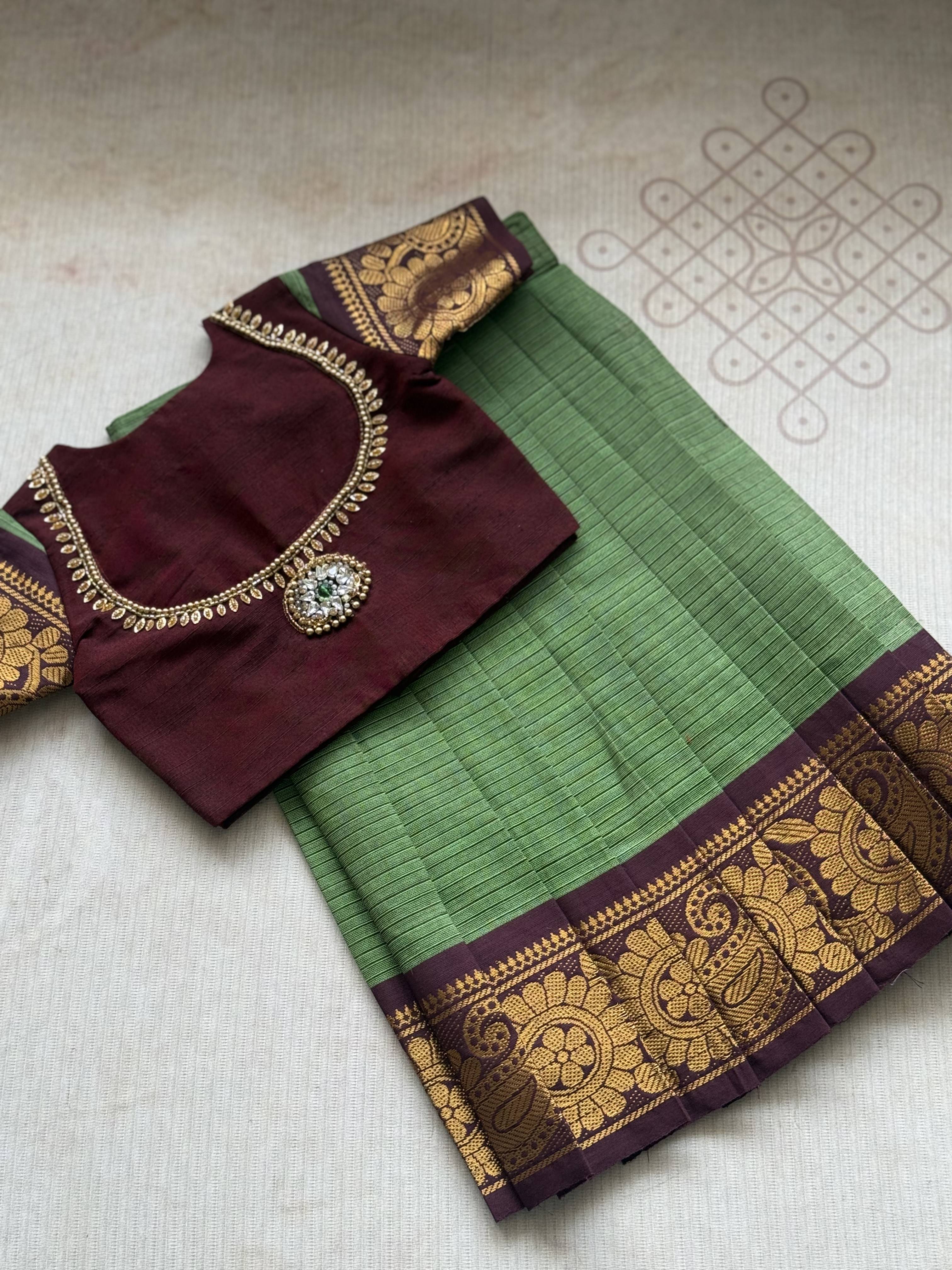 Vasuki Chettinad Cotton Skirt with Mango Maala Crop Top – Traditional South Indian Ethnic Wear