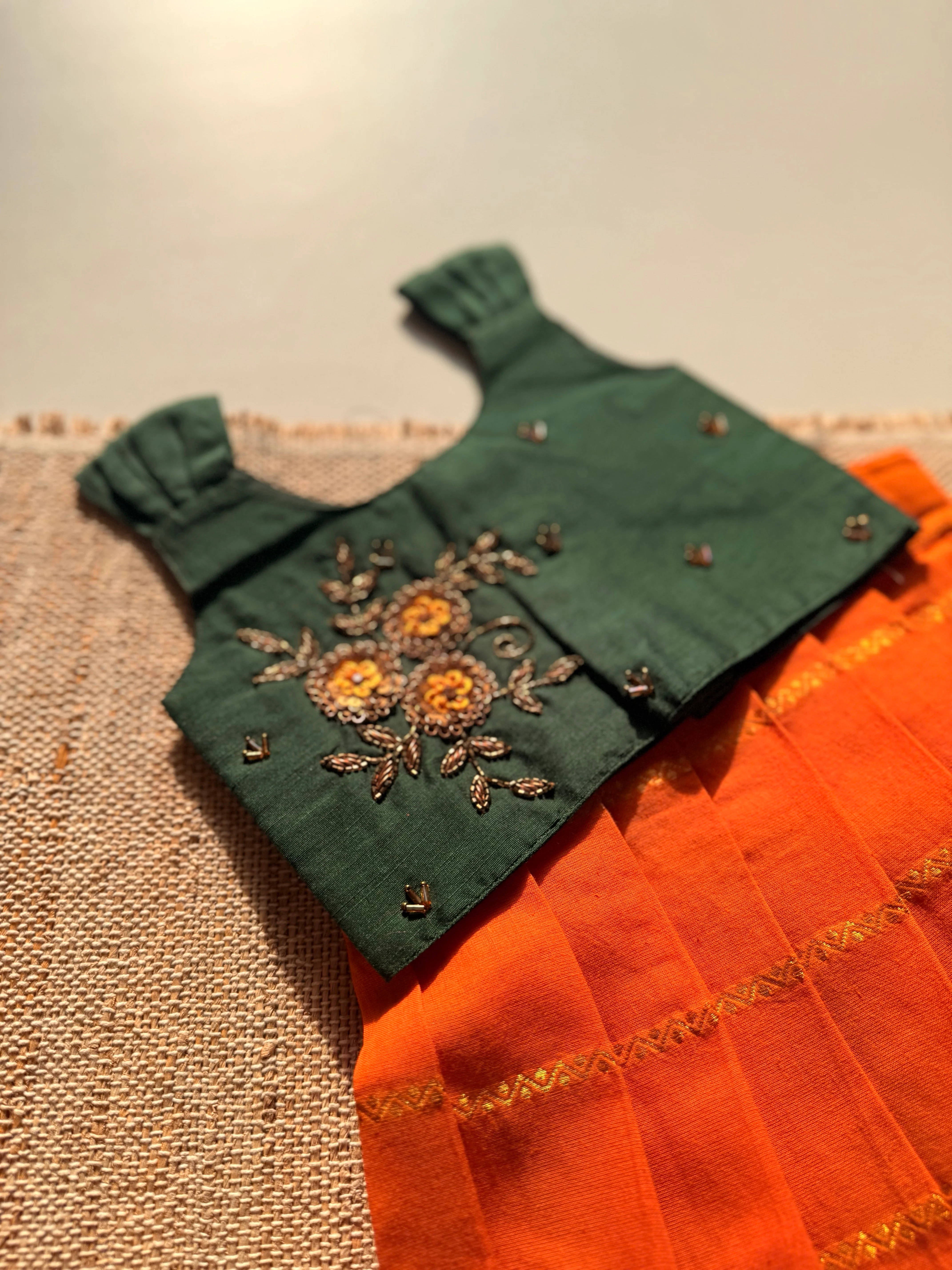 Veldhari - Crop top and skirt - Image 3