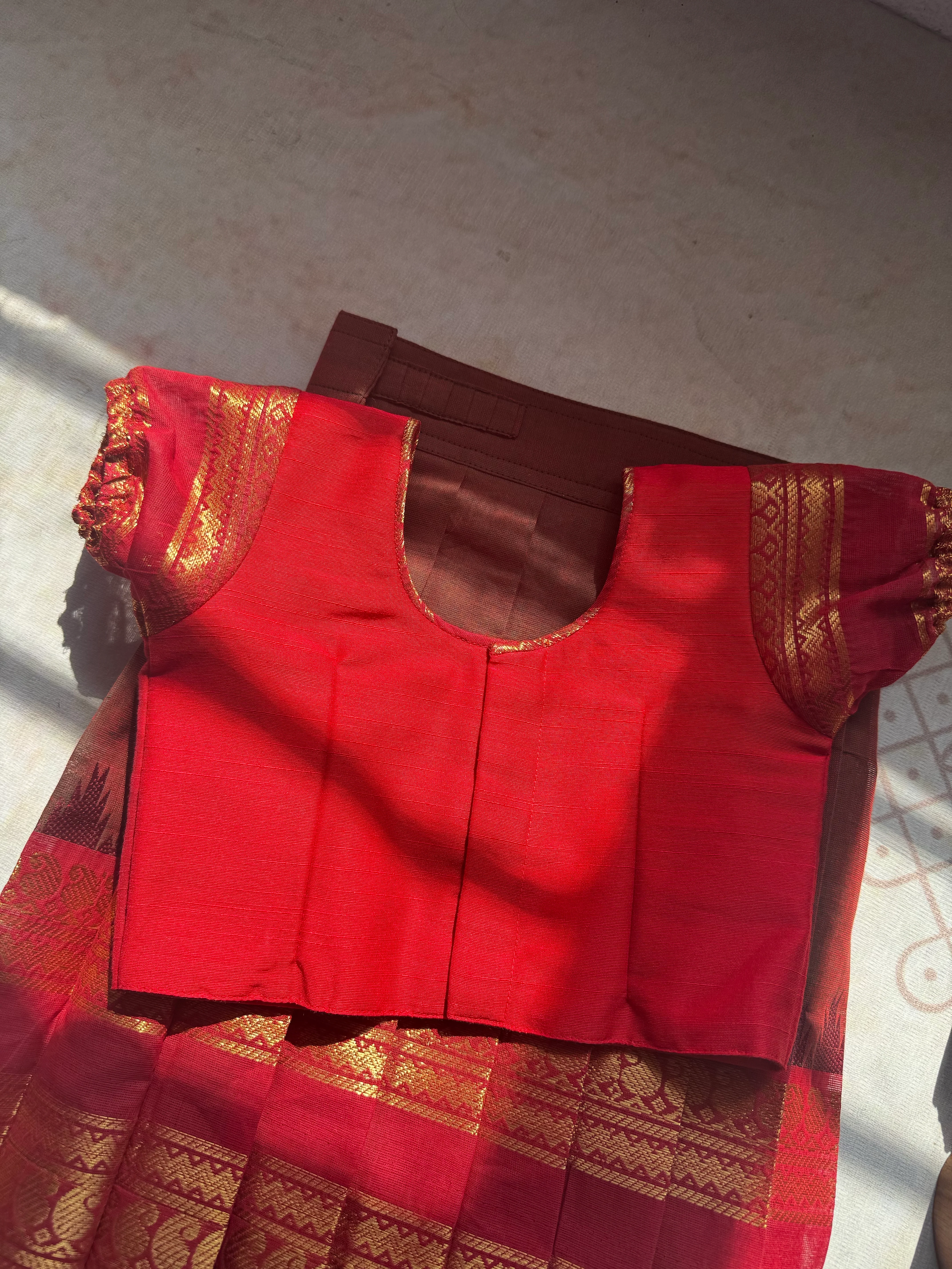 Yazhi - Crop top and skirt - Image 4